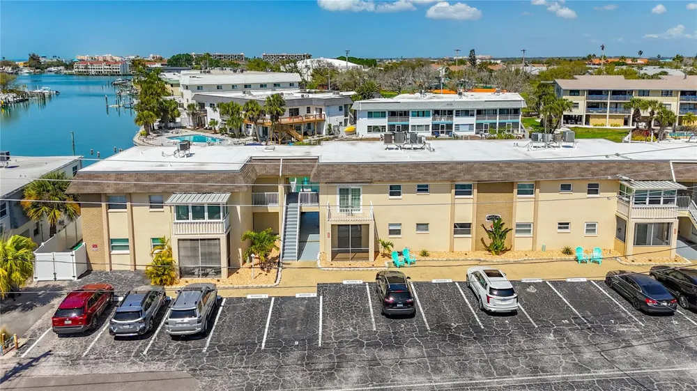 184 117TH AVENUE #2 Treasure Island, FL 33706