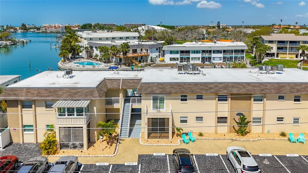 184 117TH AVENUE #2 Treasure Island, FL 33706