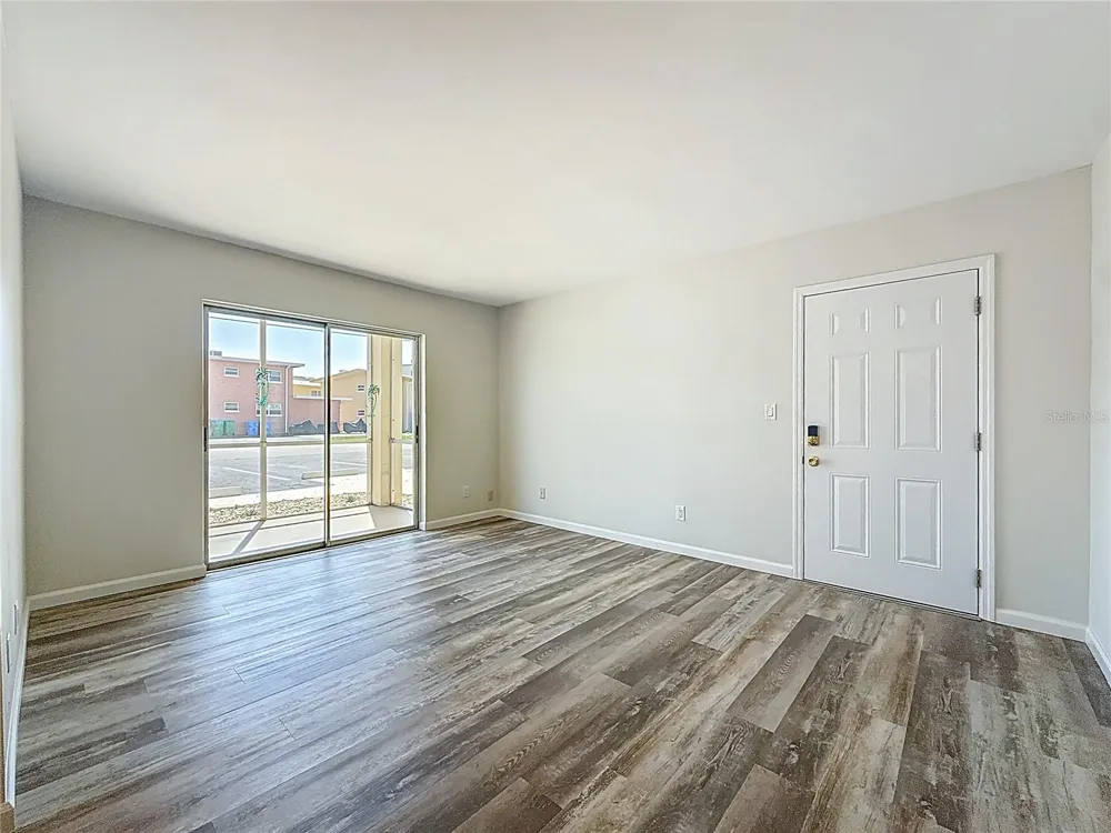 184 117TH AVENUE #2 Treasure Island, FL 33706
