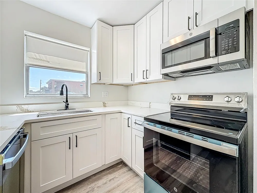 184 117TH AVENUE #2 Treasure Island, FL 33706