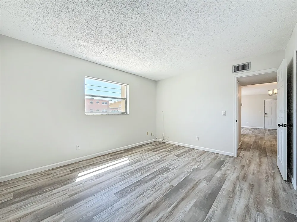 184 117TH AVENUE #2 Treasure Island, FL 33706