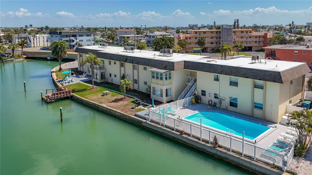 184 117TH AVENUE #2 Treasure Island, FL 33706