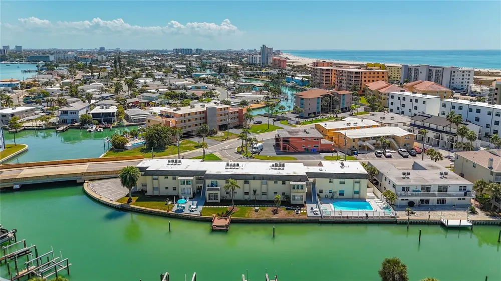 184 117TH AVENUE #2 Treasure Island, FL 33706