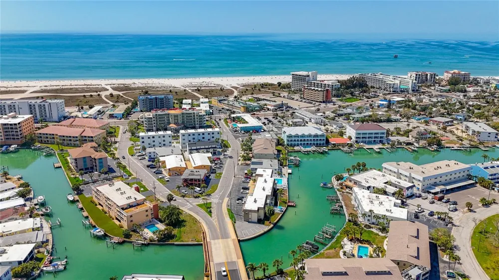 184 117TH AVENUE #2 Treasure Island, FL 33706