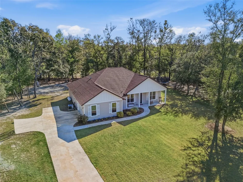 8920 NE 8TH PLACE High Springs, FL 32643