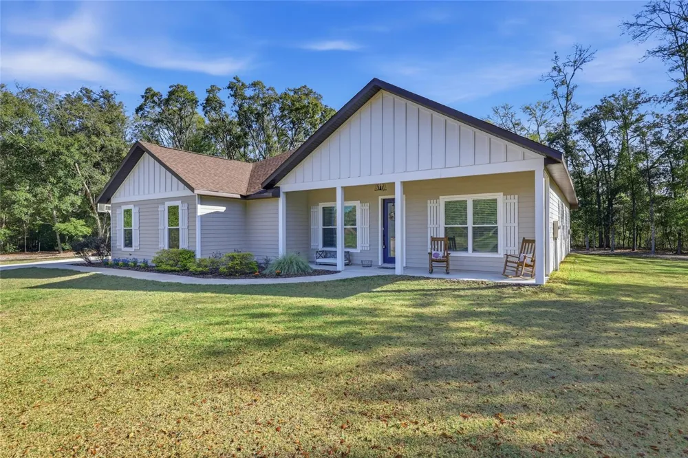 8920 NE 8TH PLACE High Springs, FL 32643