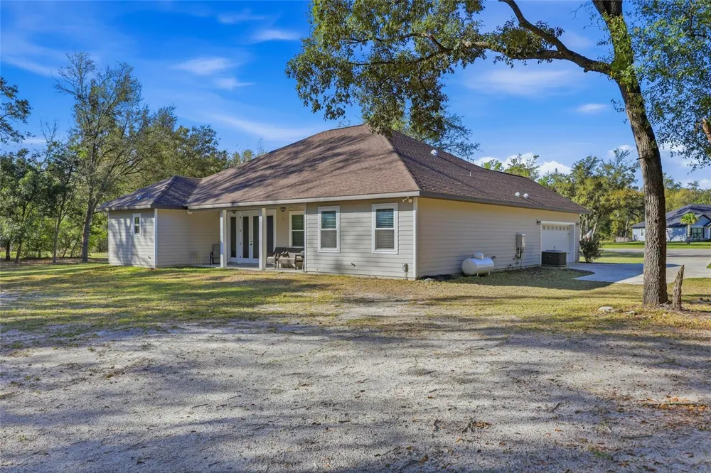 8920 NE 8TH PLACE High Springs, FL 32643