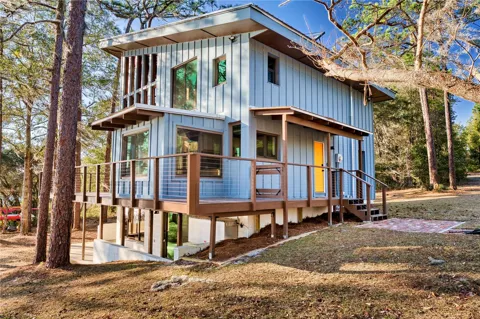 123 MASON LAKE TRAIL