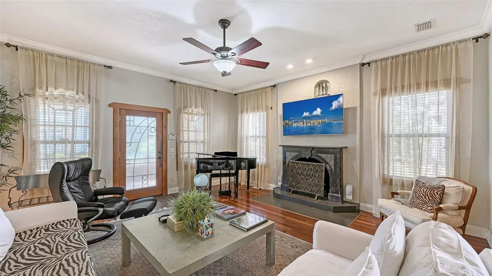 1563 4TH STREET Sarasota, FL 34236