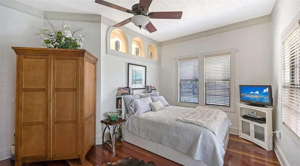1563 4TH STREET Sarasota, FL 34236