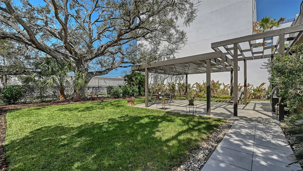 1563 4TH STREET Sarasota, FL 34236
