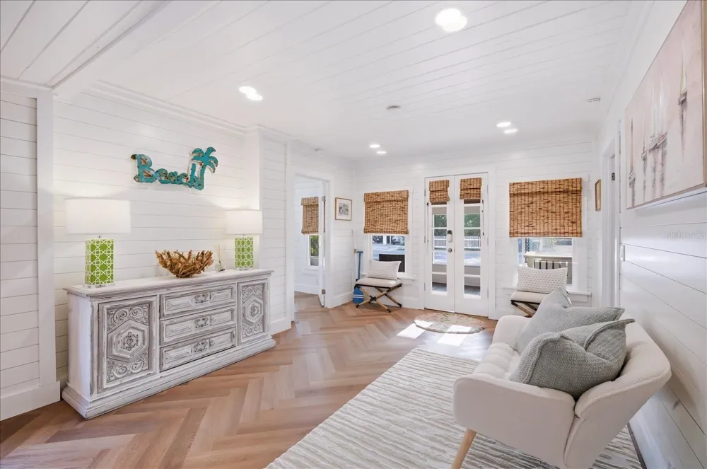 2913 GULF DRIVE Holmes Beach, FL 34217