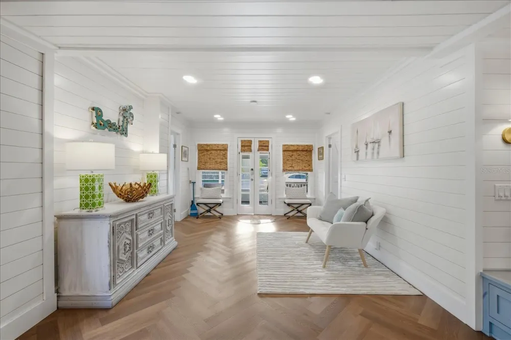 2913 GULF DRIVE Holmes Beach, FL 34217