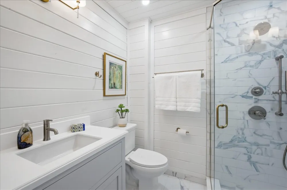 2913 GULF DRIVE Holmes Beach, FL 34217