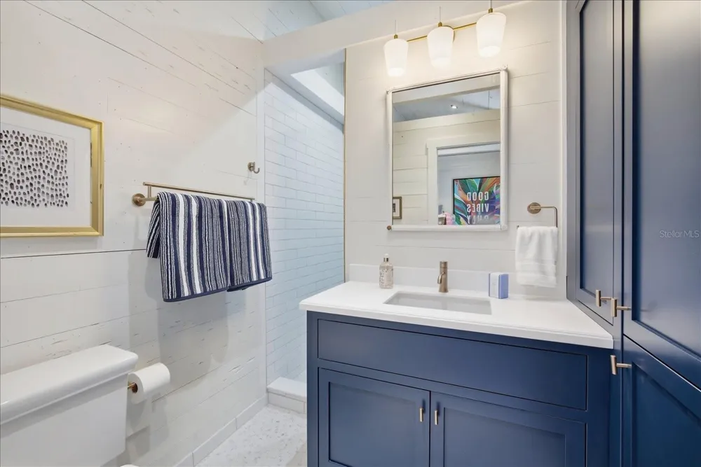 2913 GULF DRIVE Holmes Beach, FL 34217