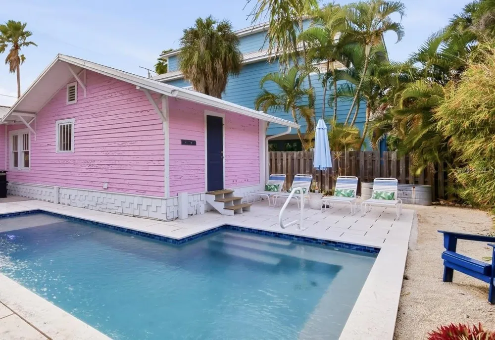 2913 GULF DRIVE Holmes Beach, FL 34217