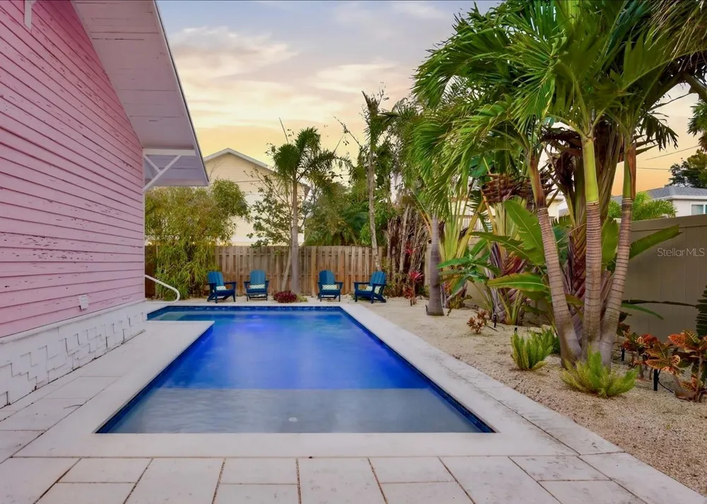 2913 GULF DRIVE Holmes Beach, FL 34217