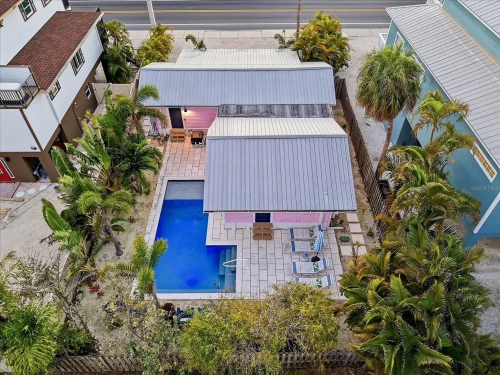 2913 GULF DRIVE Holmes Beach, FL 34217