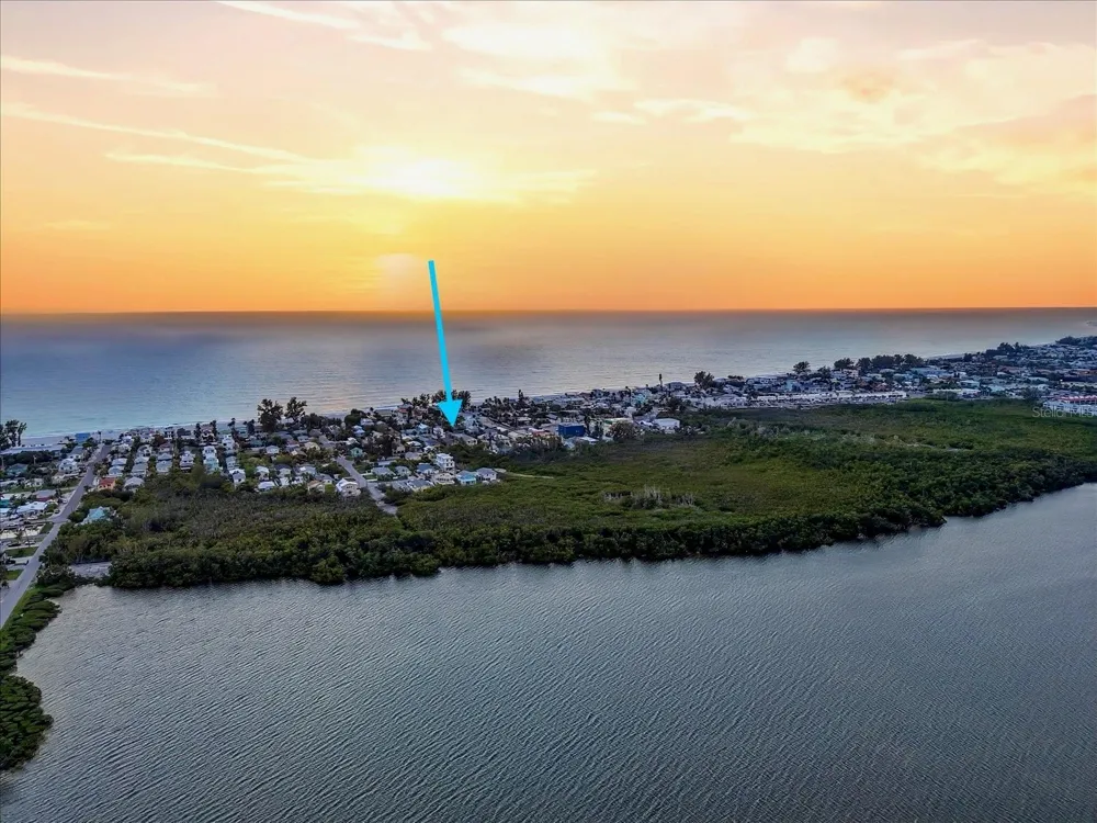 2913 GULF DRIVE Holmes Beach, FL 34217