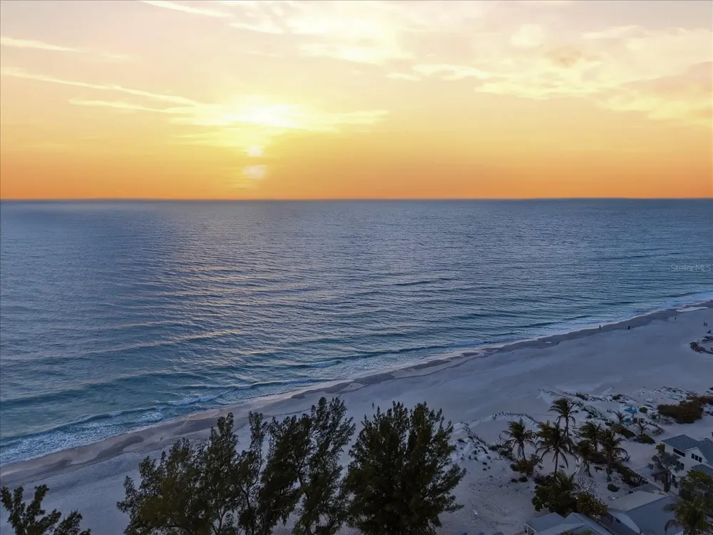 2913 GULF DRIVE Holmes Beach, FL 34217