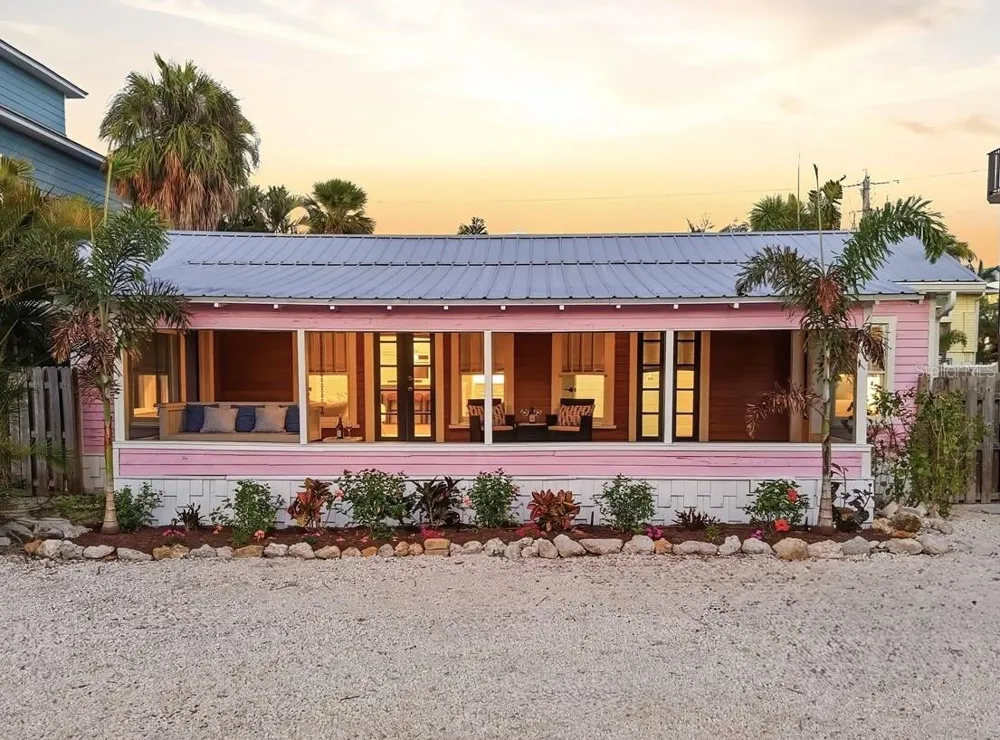 2913 GULF DRIVE Holmes Beach, FL 34217