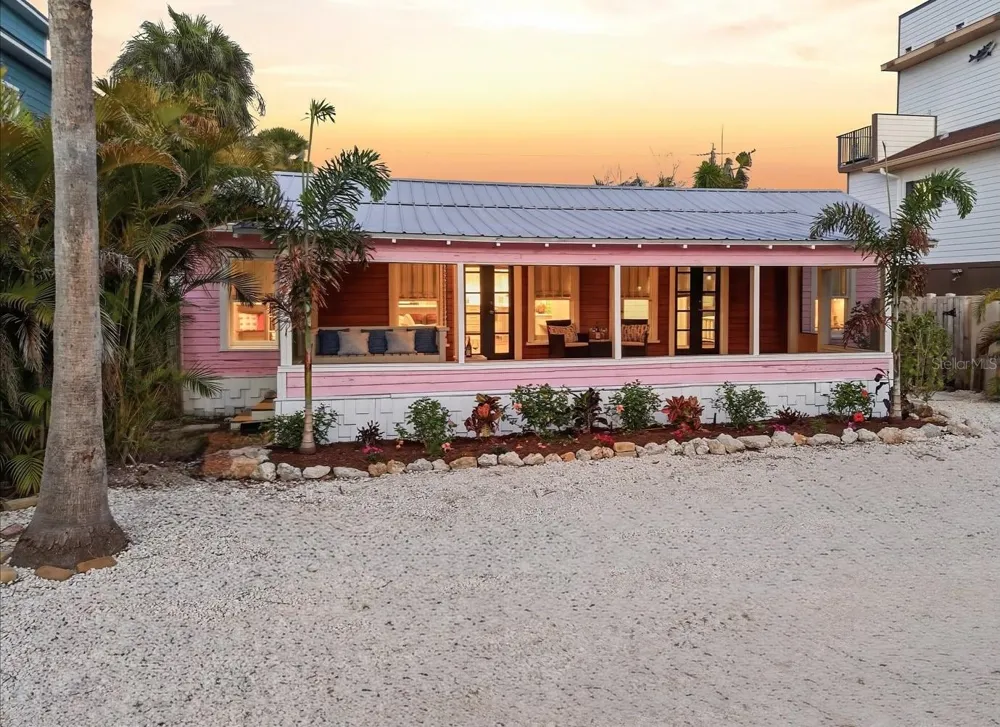 2913 GULF DRIVE Holmes Beach, FL 34217