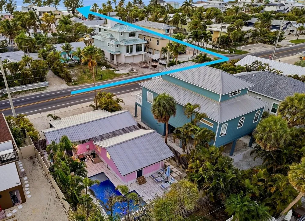 2913 GULF DRIVE Holmes Beach, FL 34217