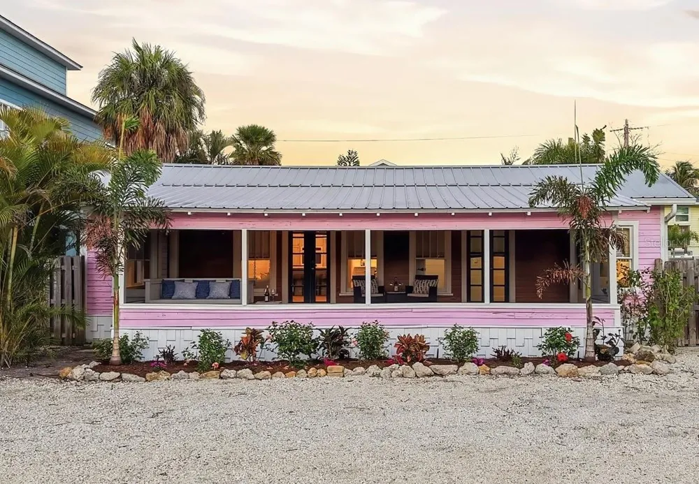 2913 GULF DRIVE Holmes Beach, FL 34217