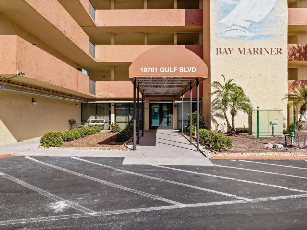 19701 GULF BOULEVARD #105 Indian Shores, FL 33785