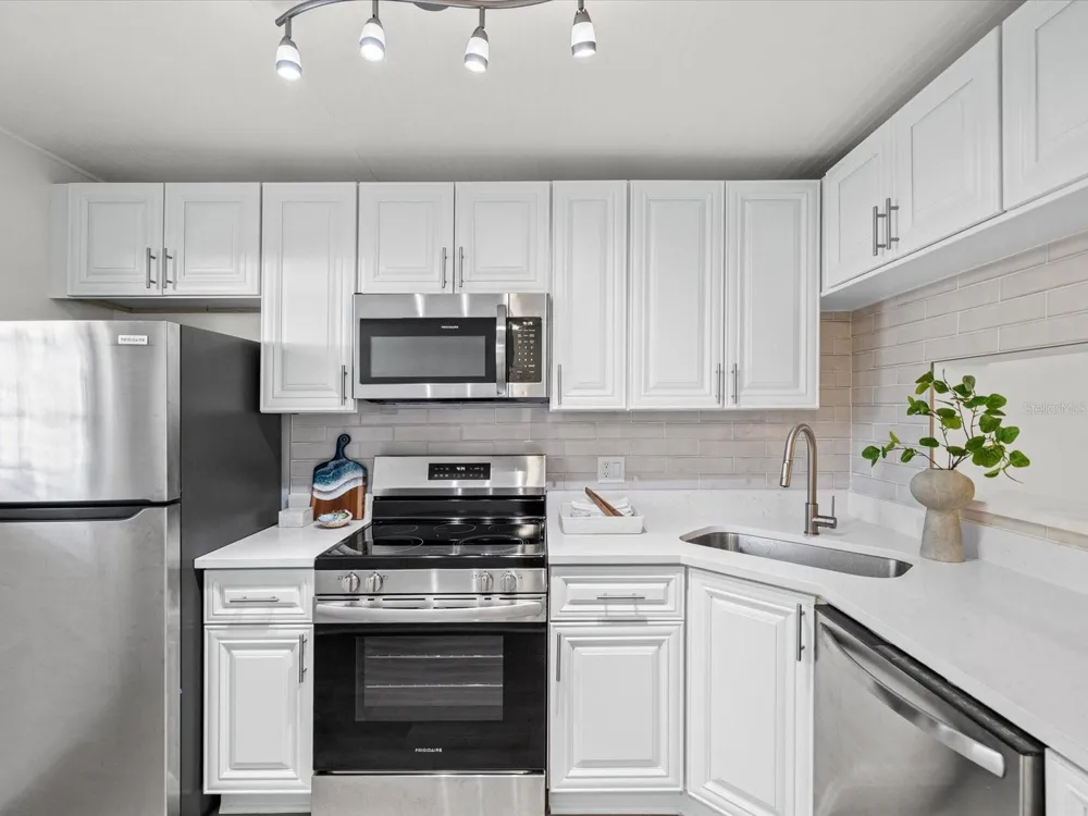 19701 GULF BOULEVARD #105 Indian Shores, FL 33785