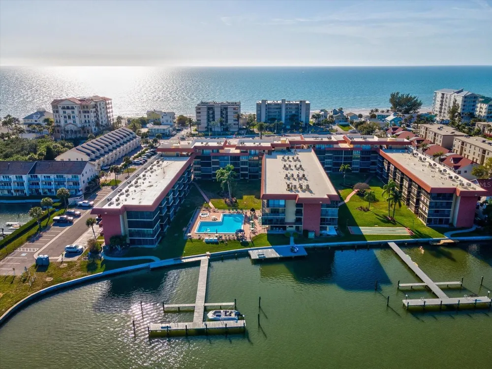 19701 GULF BOULEVARD #105 Indian Shores, FL 33785