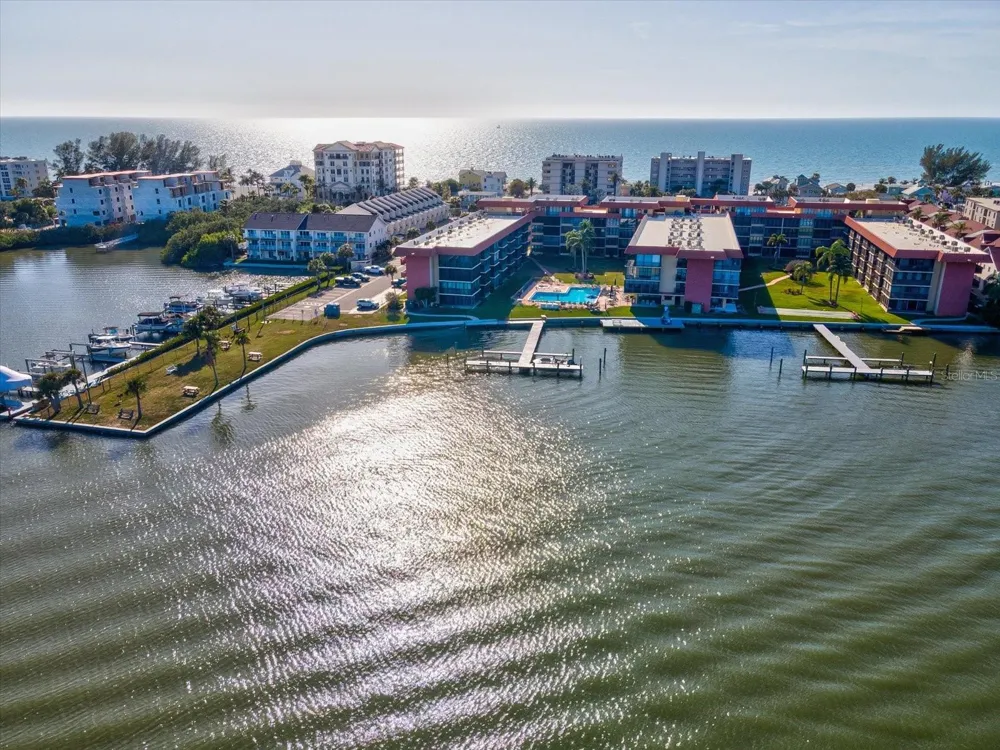 19701 GULF BOULEVARD #105 Indian Shores, FL 33785