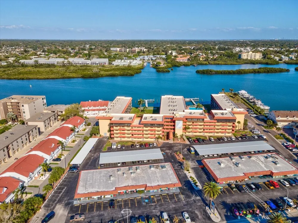 19701 GULF BOULEVARD #105 Indian Shores, FL 33785