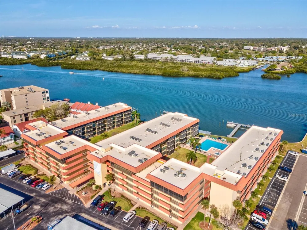 19701 GULF BOULEVARD #105 Indian Shores, FL 33785