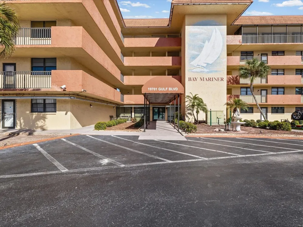 19701 GULF BOULEVARD #105 Indian Shores, FL 33785