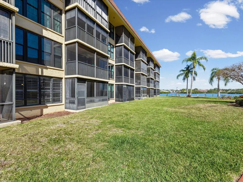 19701 GULF BOULEVARD #105 Indian Shores, FL 33785
