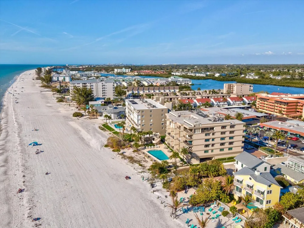 19701 GULF BOULEVARD #105 Indian Shores, FL 33785