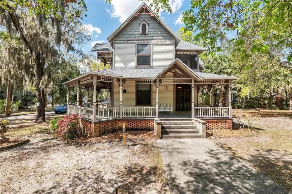 306 NE 3RD STREET Gainesville, FL 32601