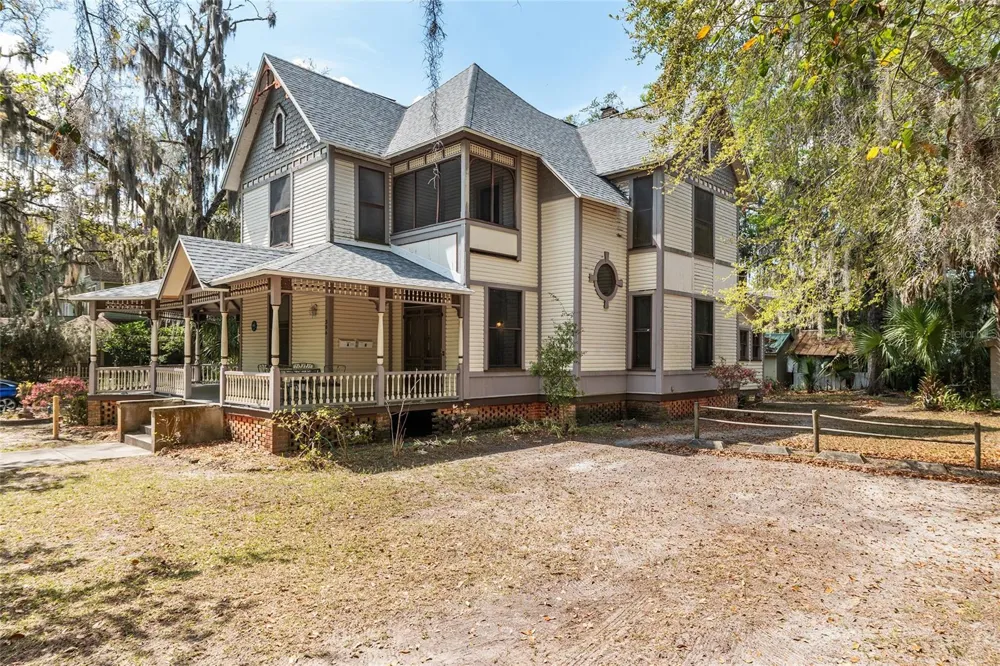 306 NE 3RD STREET Gainesville, FL 32601