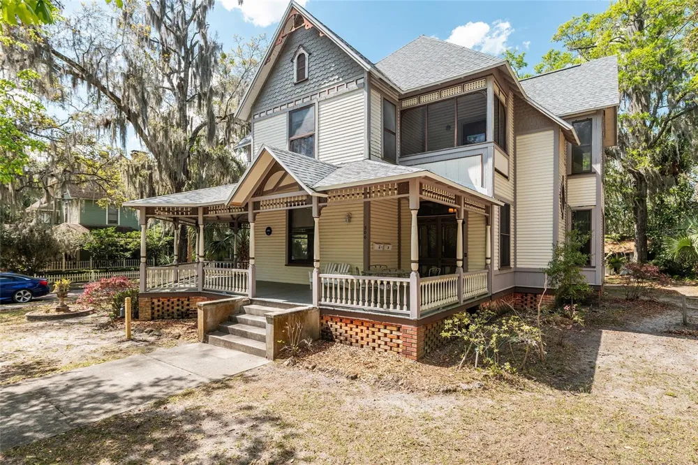 306 NE 3RD STREET Gainesville, FL 32601