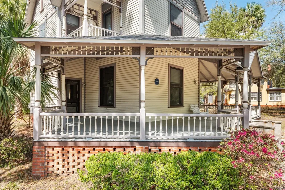 306 NE 3RD STREET Gainesville, FL 32601