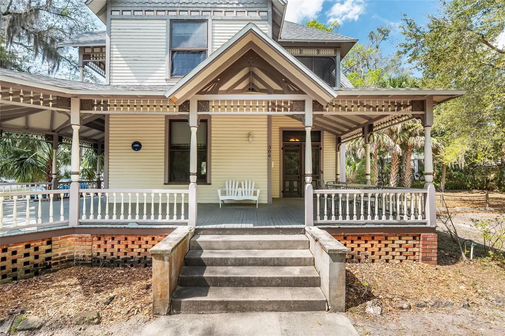 306 NE 3RD STREET Gainesville, FL 32601