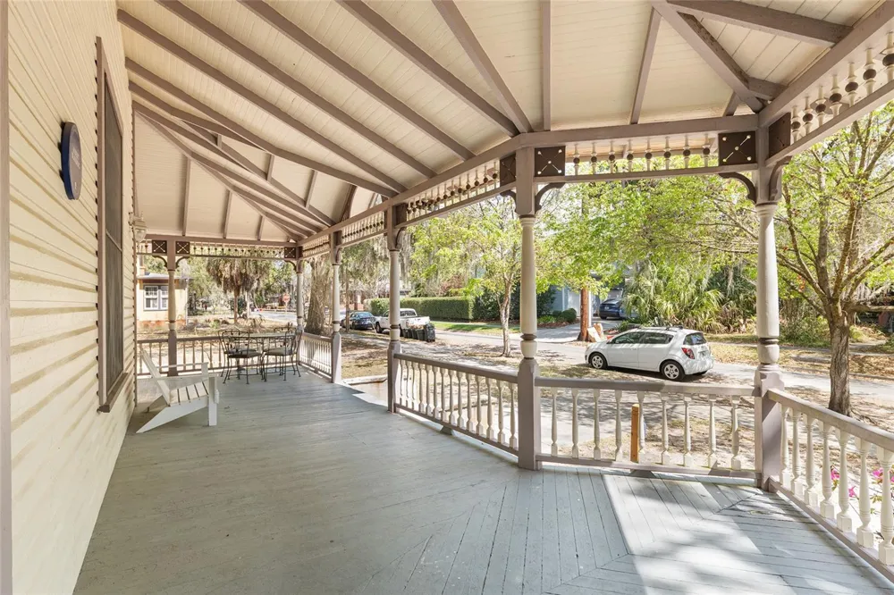306 NE 3RD STREET Gainesville, FL 32601