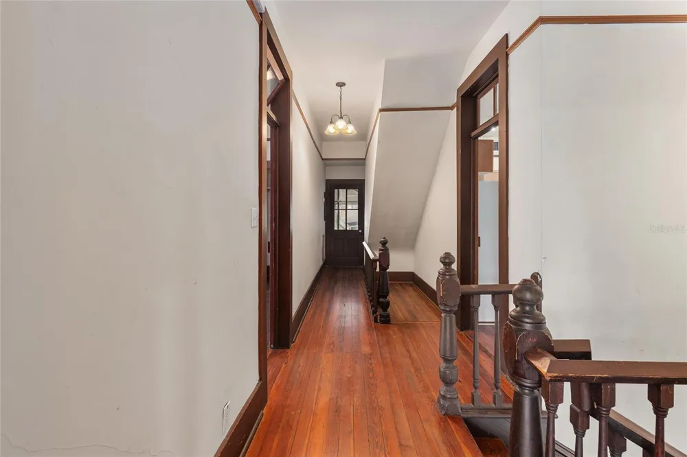 306 NE 3RD STREET Gainesville, FL 32601