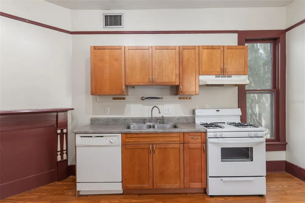 306 NE 3RD STREET Gainesville, FL 32601