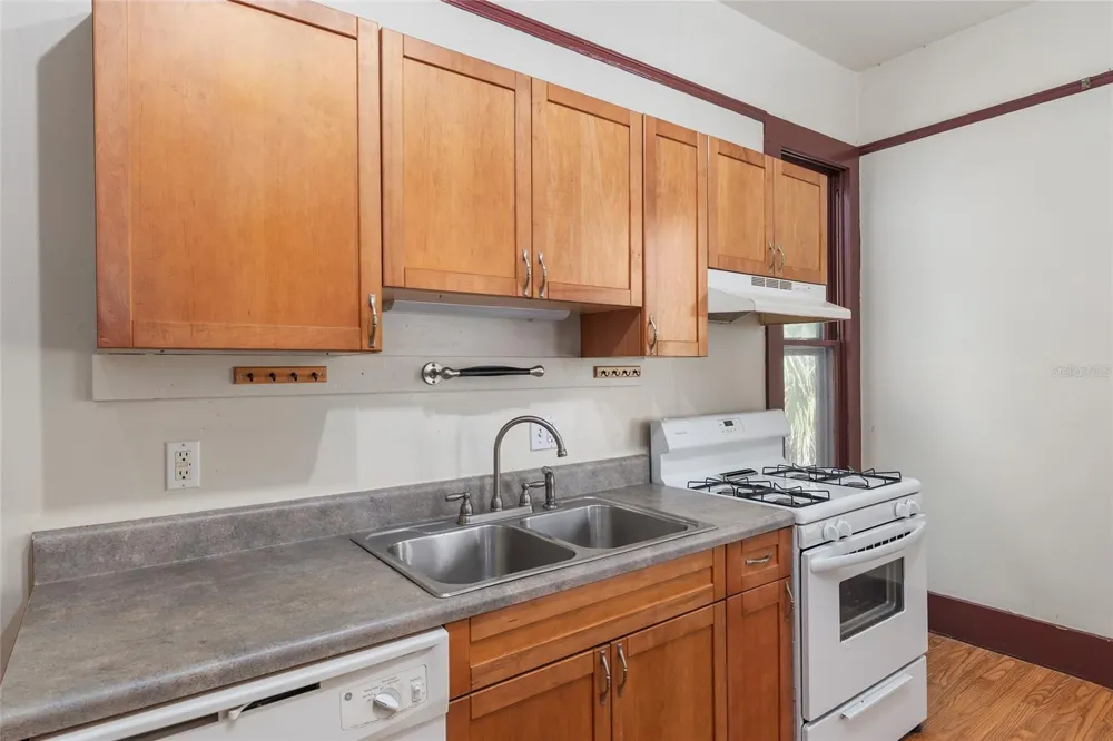 306 NE 3RD STREET Gainesville, FL 32601