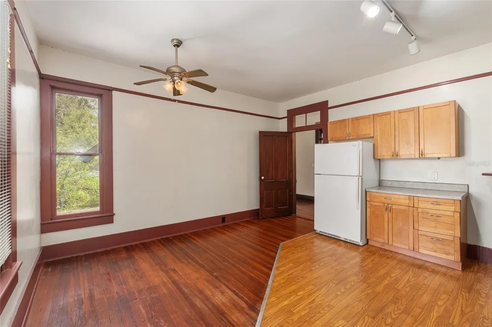 306 NE 3RD STREET Gainesville, FL 32601