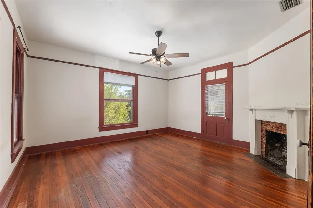 306 NE 3RD STREET Gainesville, FL 32601