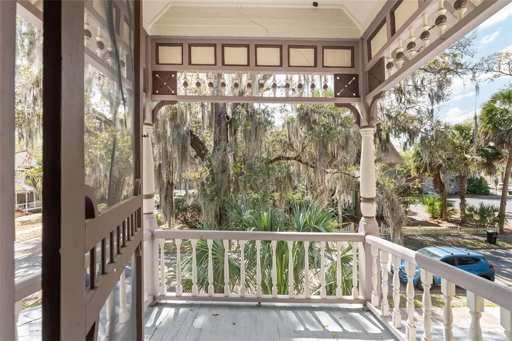306 NE 3RD STREET Gainesville, FL 32601