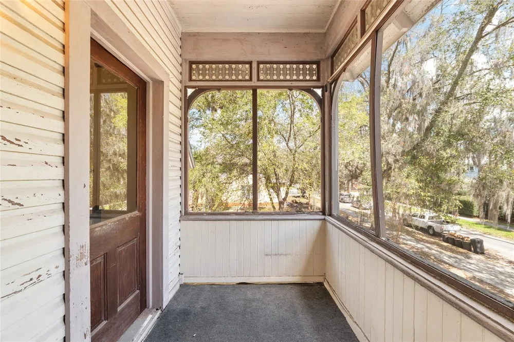 306 NE 3RD STREET Gainesville, FL 32601